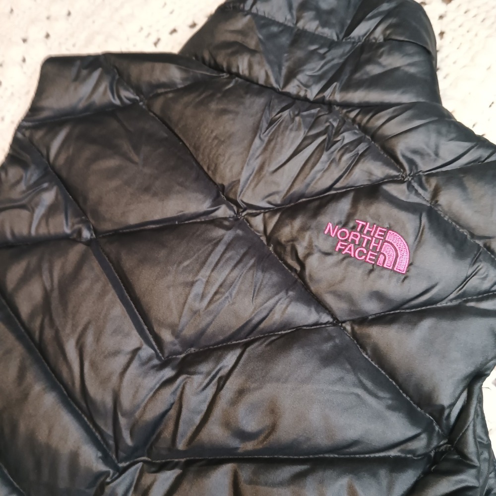 The North Face 550 Goose‎ Down Pink Ribbon Womens XS Vest Quilted Outdoor Cancer - Picture 10 of 13